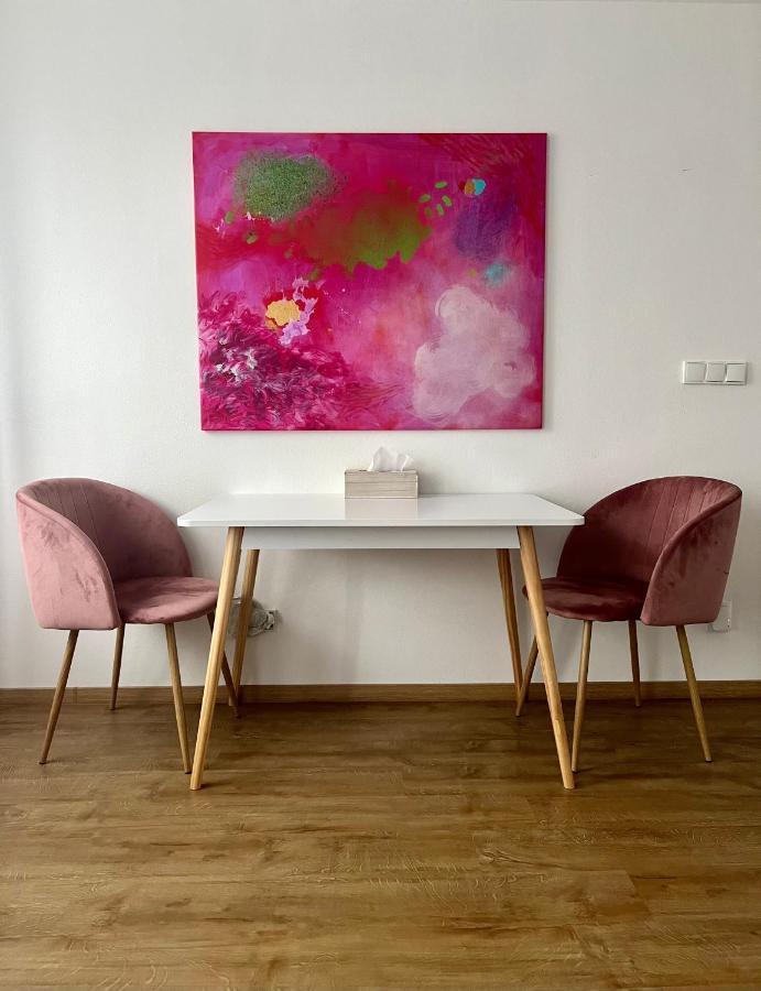 Art Apartment เตลช์ ภายนอก รูปภาพ